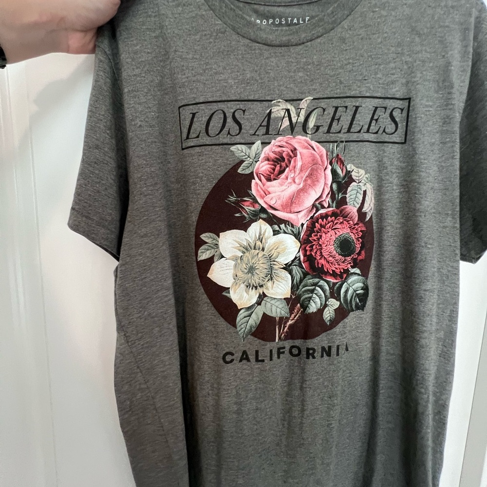 Aeropostale Heather Gray Tee with Floral Graphic
